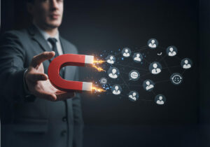 تأثیر بازاریابی پیامکی بر روی مشتری‌مداری و وفاداری مشتریان